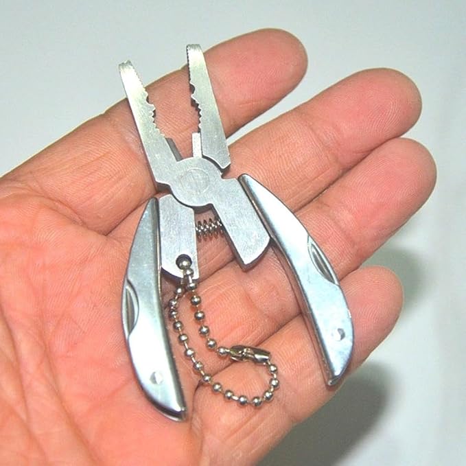1Pc Silvery 7 in 1 Multifunctional Stainless Steel Pliers,Mini Folding Multi Tools Set Key Chain,Multi Tools Kits Wire Strippers for Outdoor Fishing Camping Hiking Multitools and Accessories